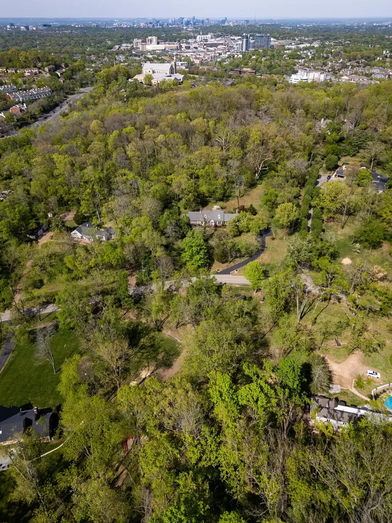 5123 Stanford Drive Nashville TN 37215