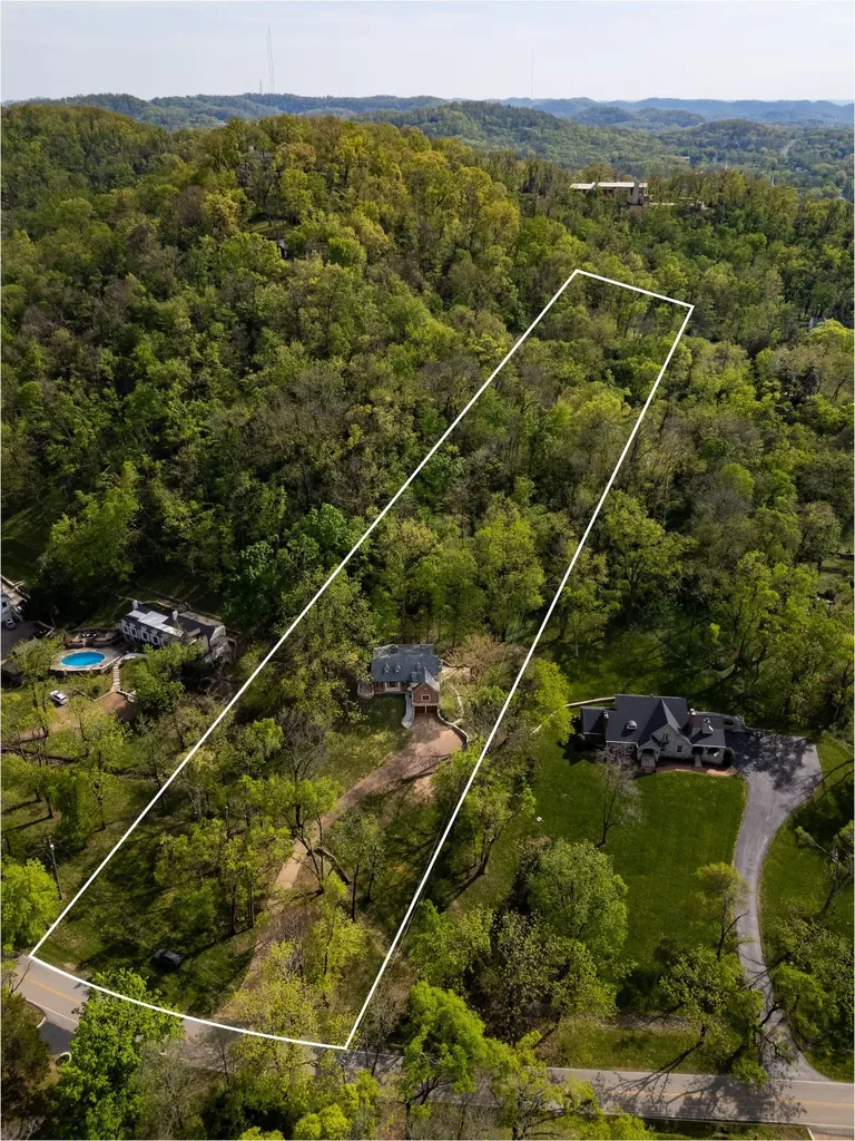 5123 Stanford Drive Nashville TN 37215
