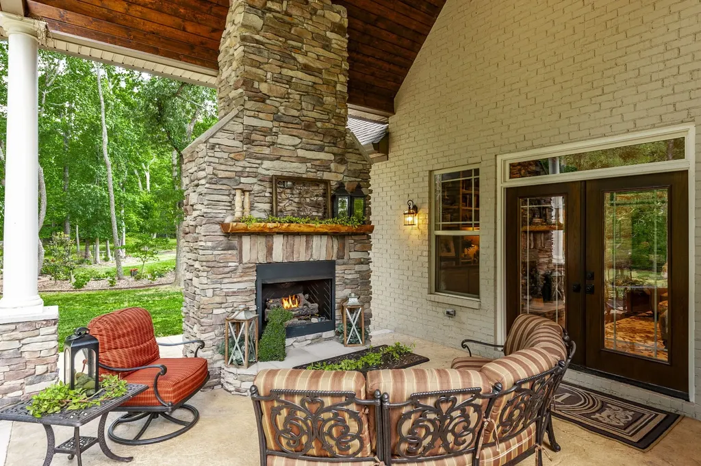 135 Bloomsbury Drive Portland TN 37148