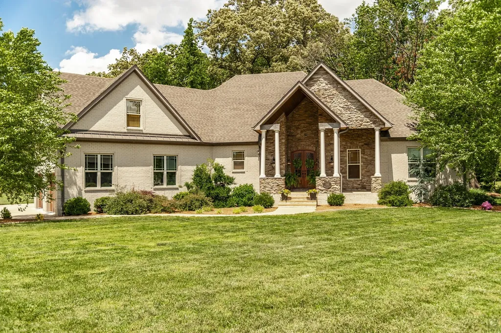 135 Bloomsbury Drive Portland TN 37148