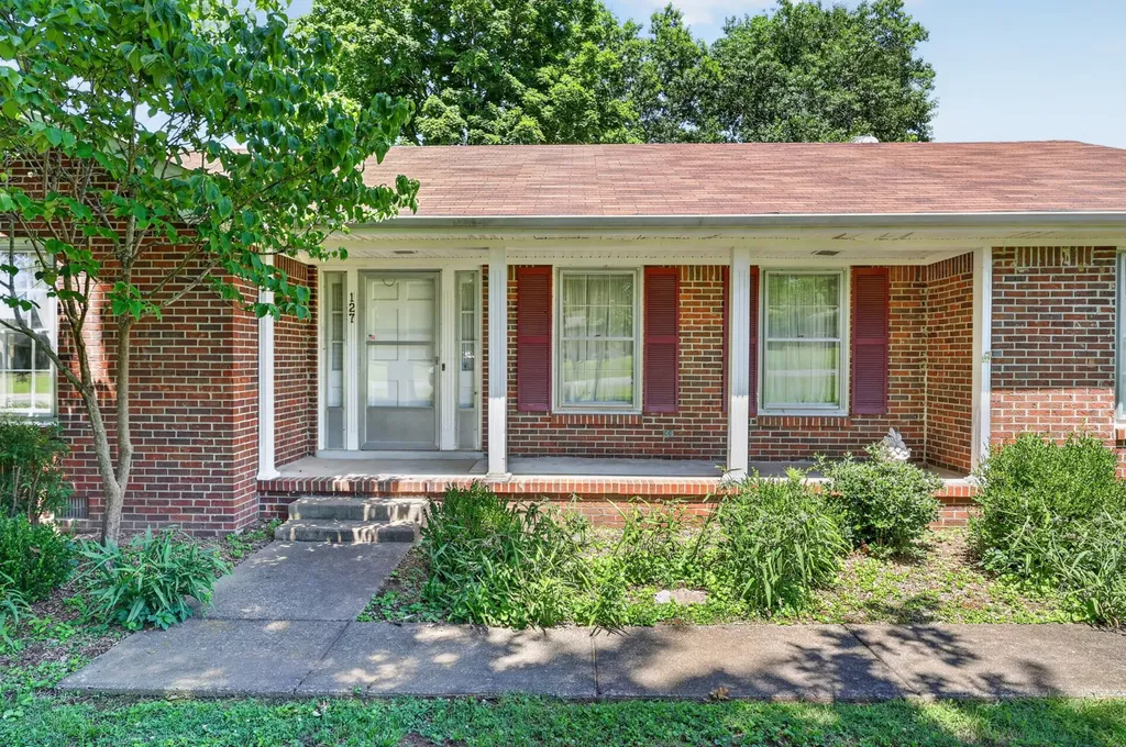 127 Sherry Circle Gallatin TN 37066