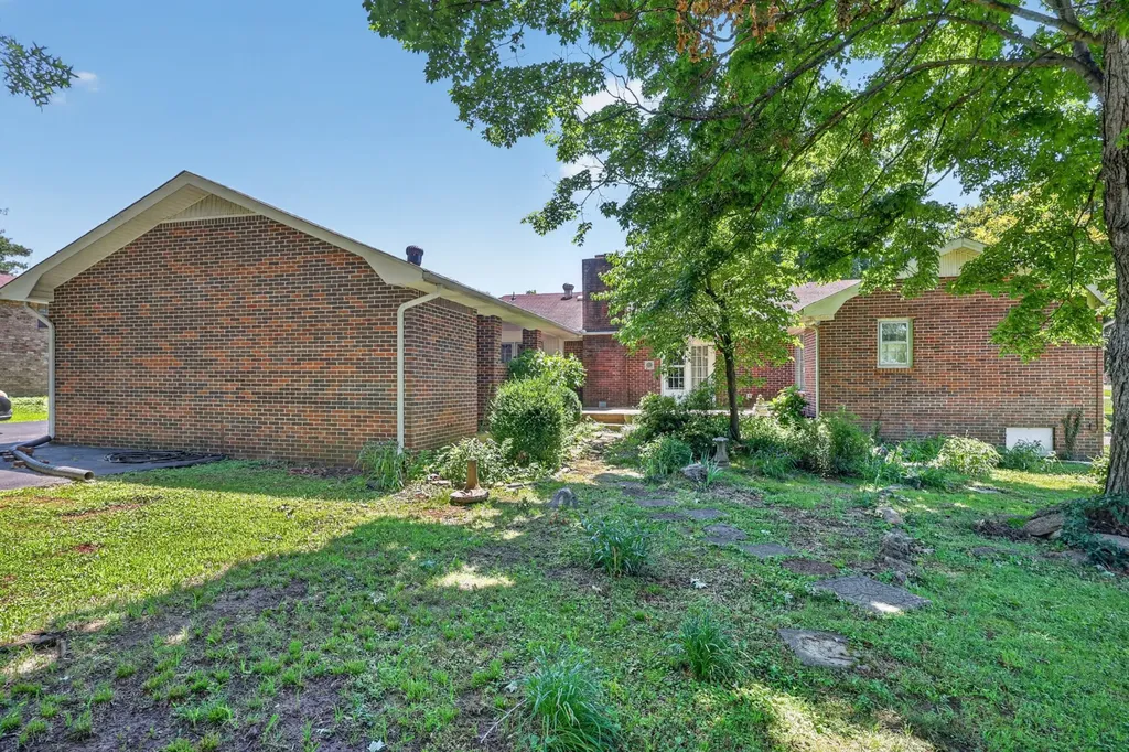 127 Sherry Circle Gallatin TN 37066