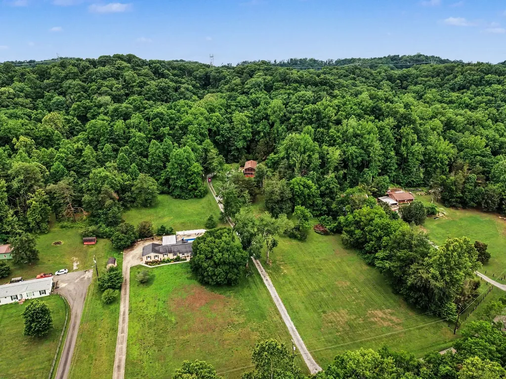 1140 Indian Springs Road Pegram TN 37143