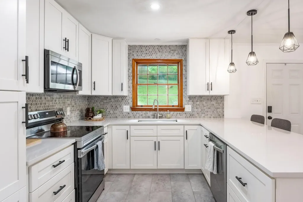 2802 Elm Drive, NE Cleveland TN 37312