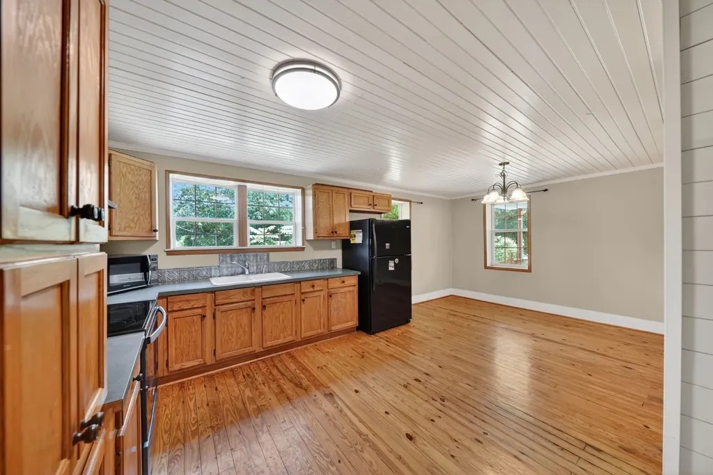 432 Moore Hollow Road Prospect TN 38477