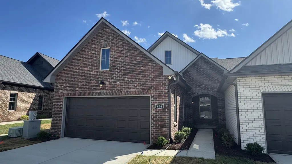 464 W Foxrun Springfield TN 37172