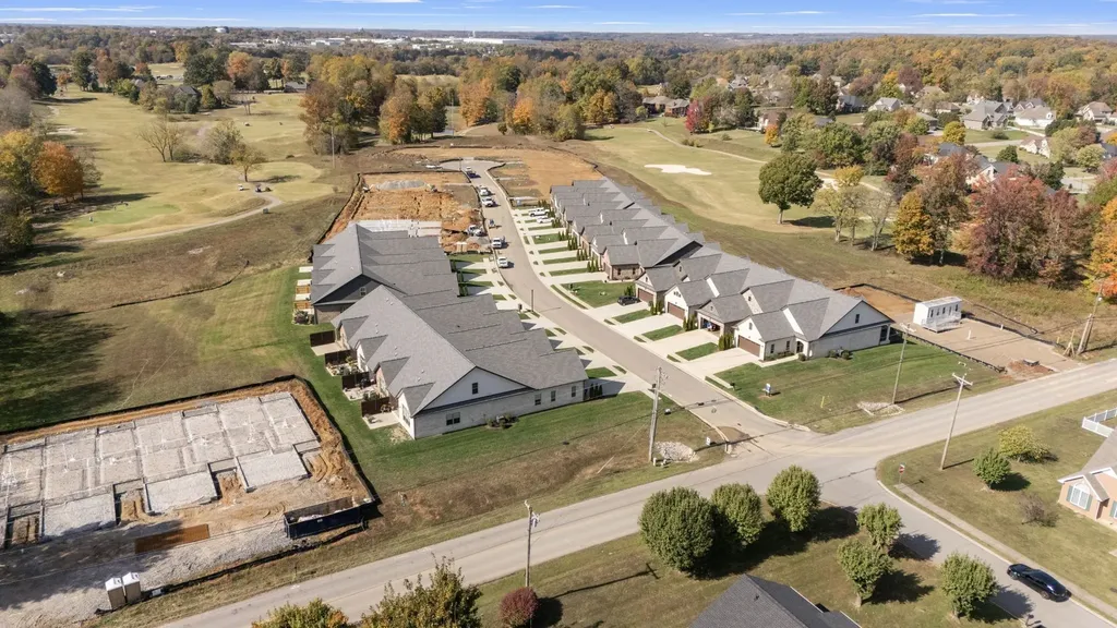 464 W Foxrun Springfield TN 37172