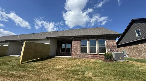 464 W Foxrun Springfield TN 37172