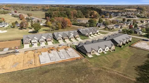 464 W Foxrun Springfield TN 37172