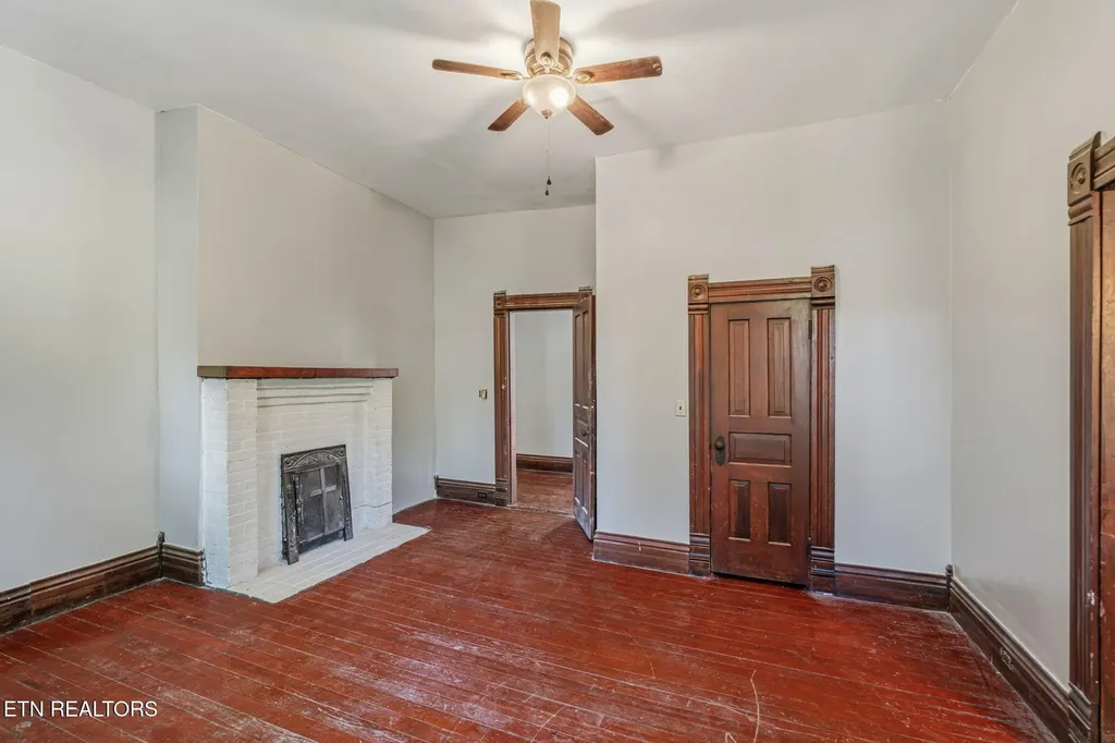 419 W Rockwood Street Rockwood TN 37854