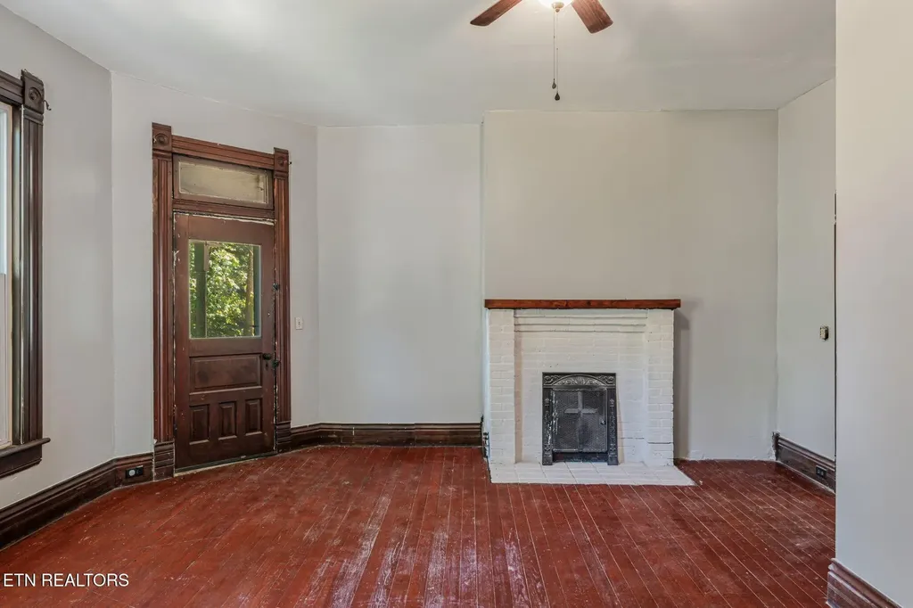 419 W Rockwood Street Rockwood TN 37854