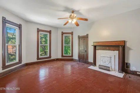 419 W Rockwood Street Rockwood TN 37854