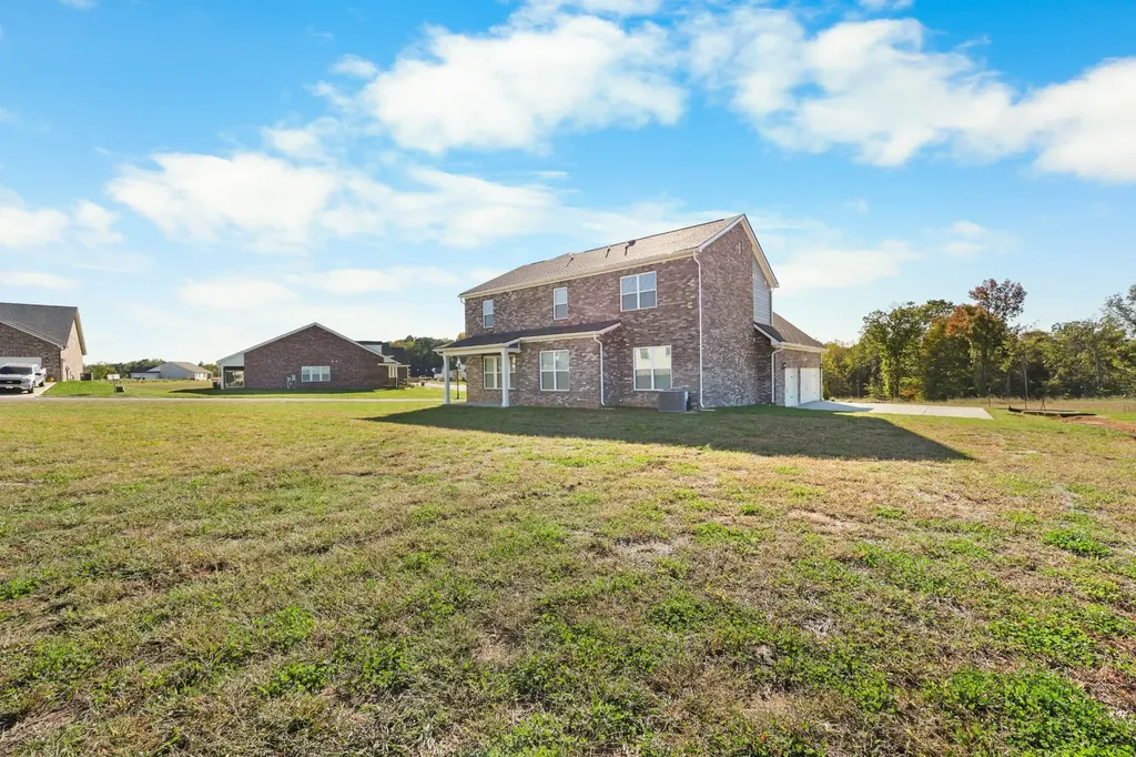 2041 Daniel Johnson Way Clarksville TN 37043