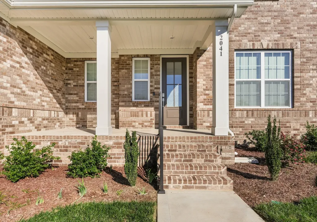 2041 Daniel Johnson Way Clarksville TN 37043