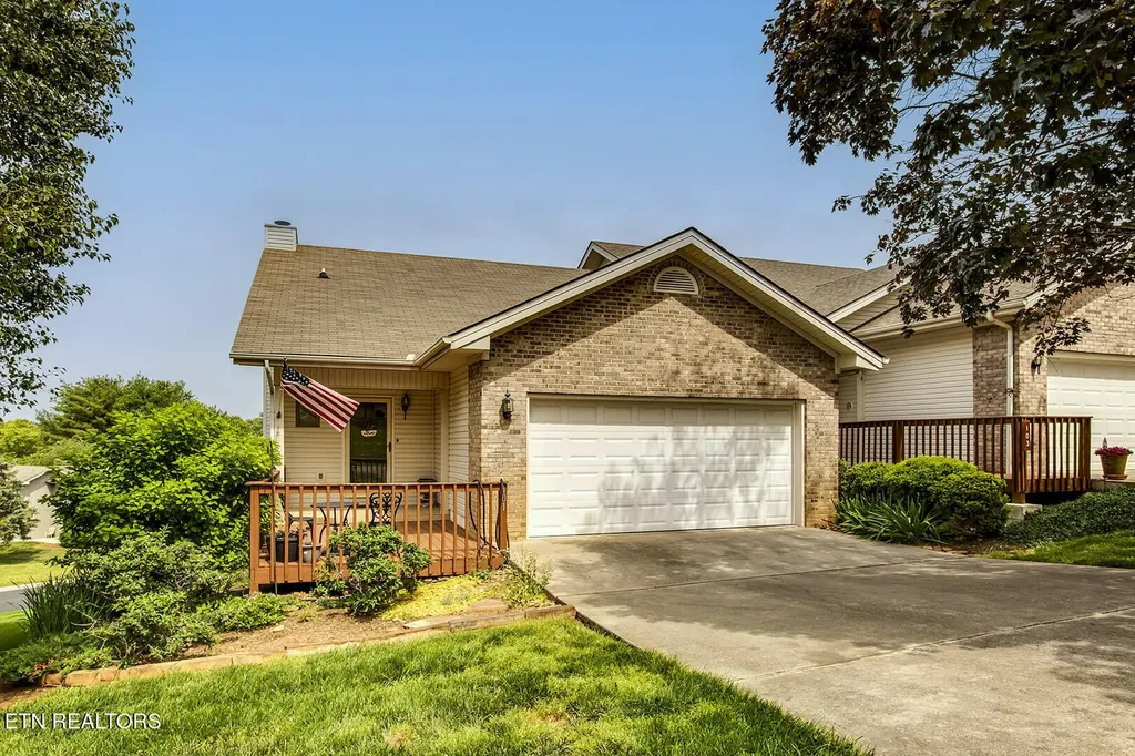 101 Poteau Trace Loudon TN 37774