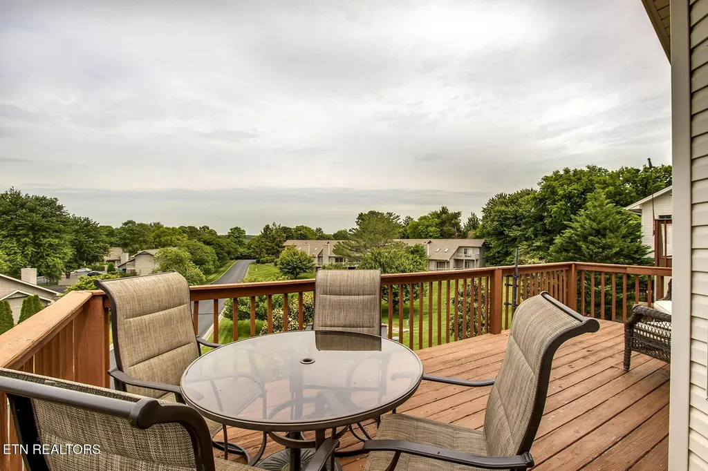 101 Poteau Trace Loudon TN 37774
