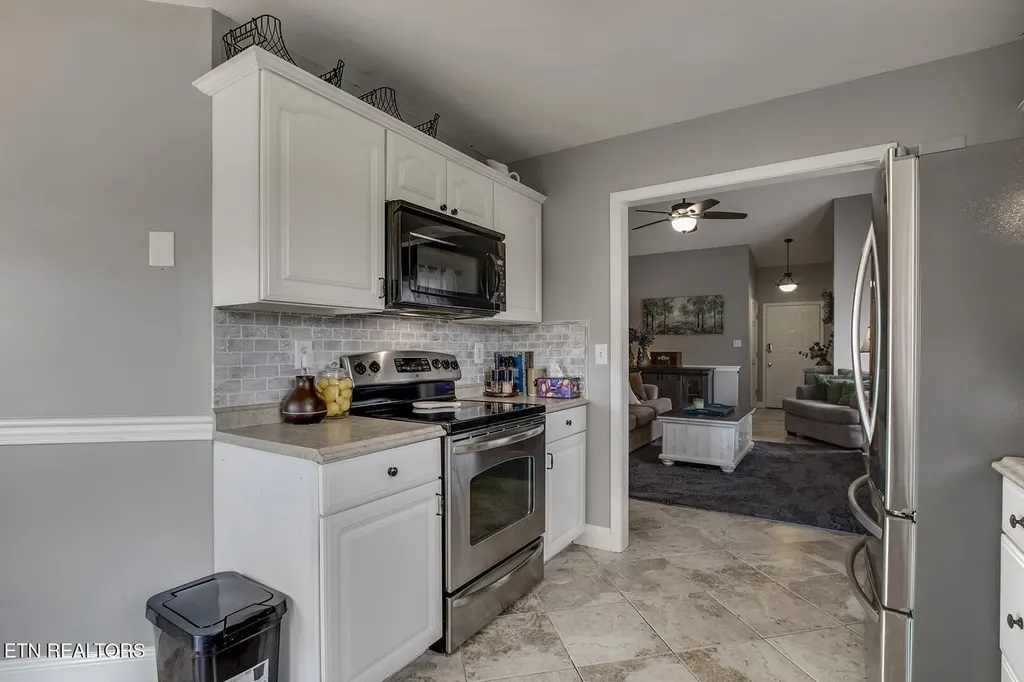 101 Poteau Trace Loudon TN 37774