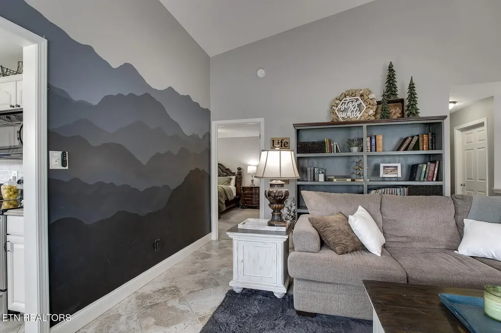 101 Poteau Trace Loudon TN 37774