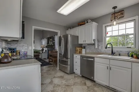 101 Poteau Trace Loudon TN 37774