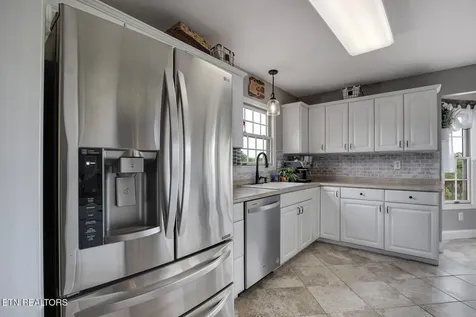 101 Poteau Trace Loudon TN 37774