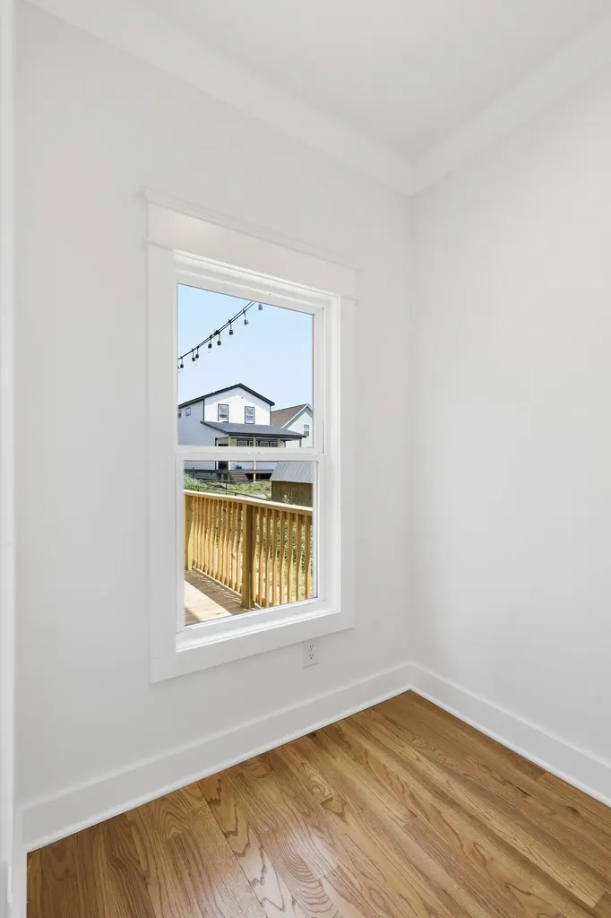 2006B 10th Ave, N Nashville TN 37208