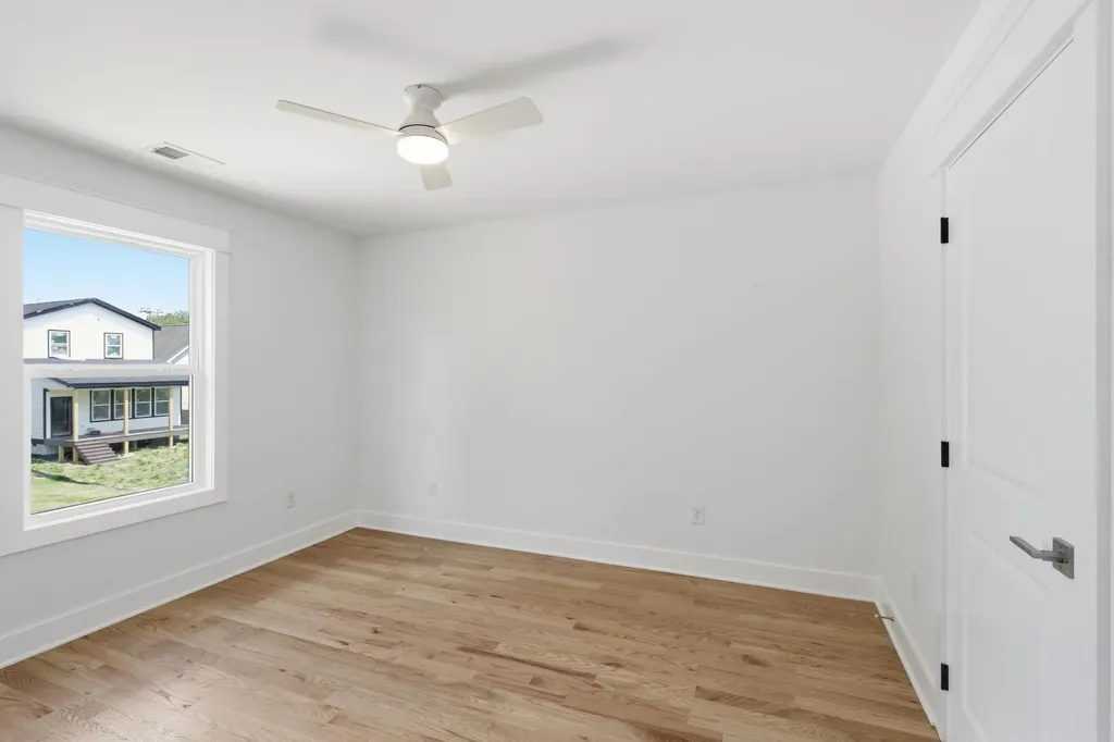2006B 10th Ave, N Nashville TN 37208