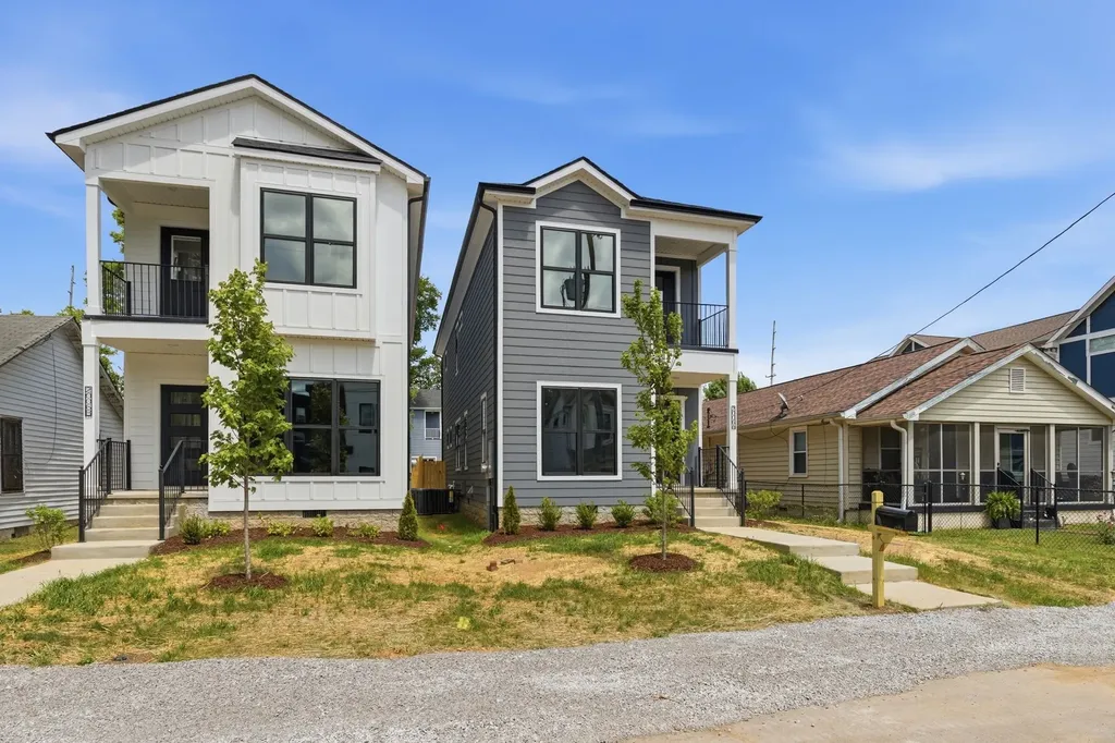 2006B 10th Ave, N Nashville TN 37208