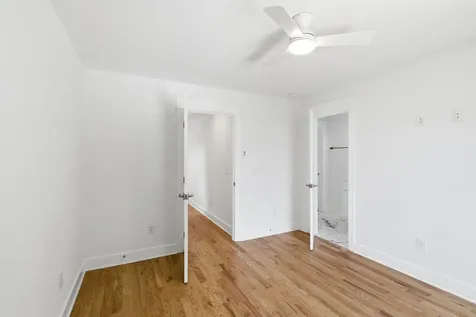 2006B 10th Ave, N Nashville TN 37208