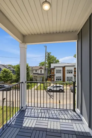 2006B 10th Ave, N Nashville TN 37208