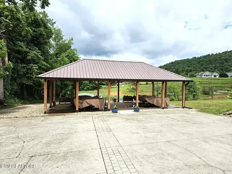 301 Mountain Way Sharps Chapel TN 37866