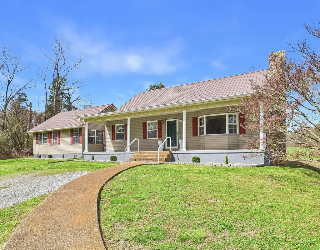 228 County Road 326 Sweetwater TN 37874