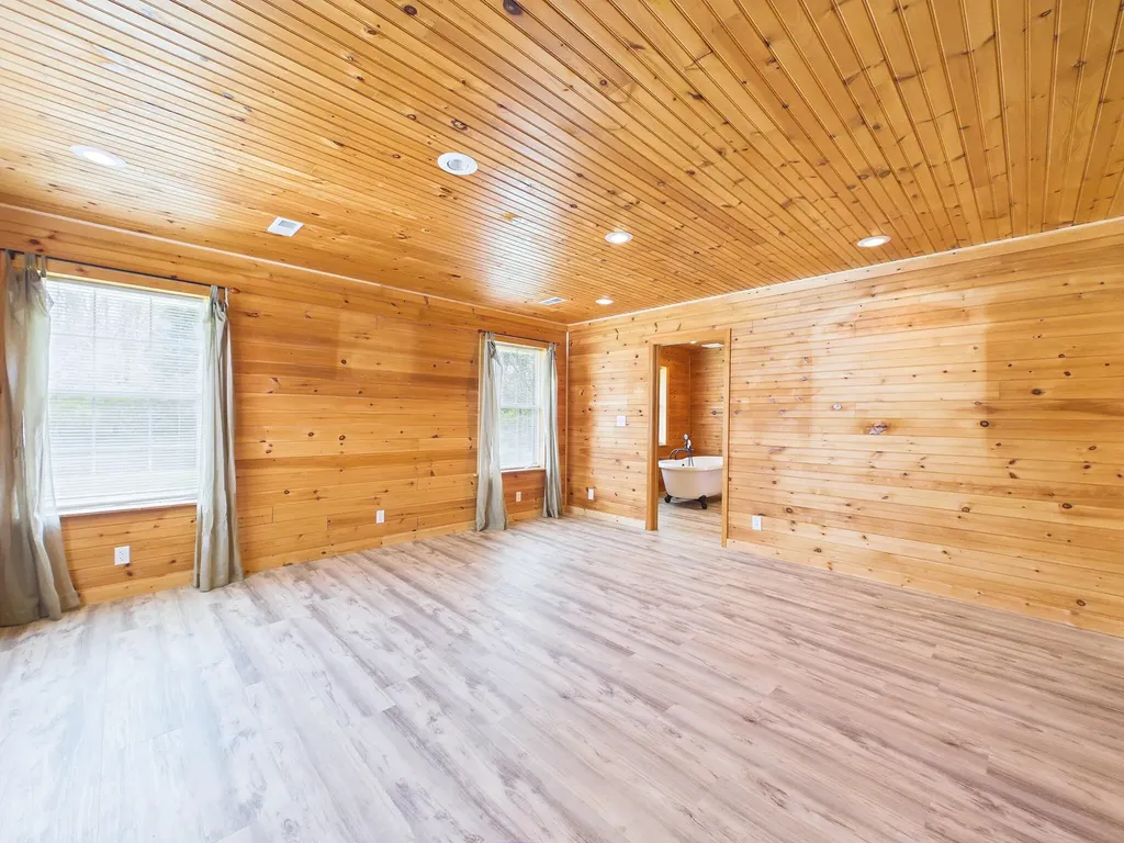 228 County Road 326 Sweetwater TN 37874