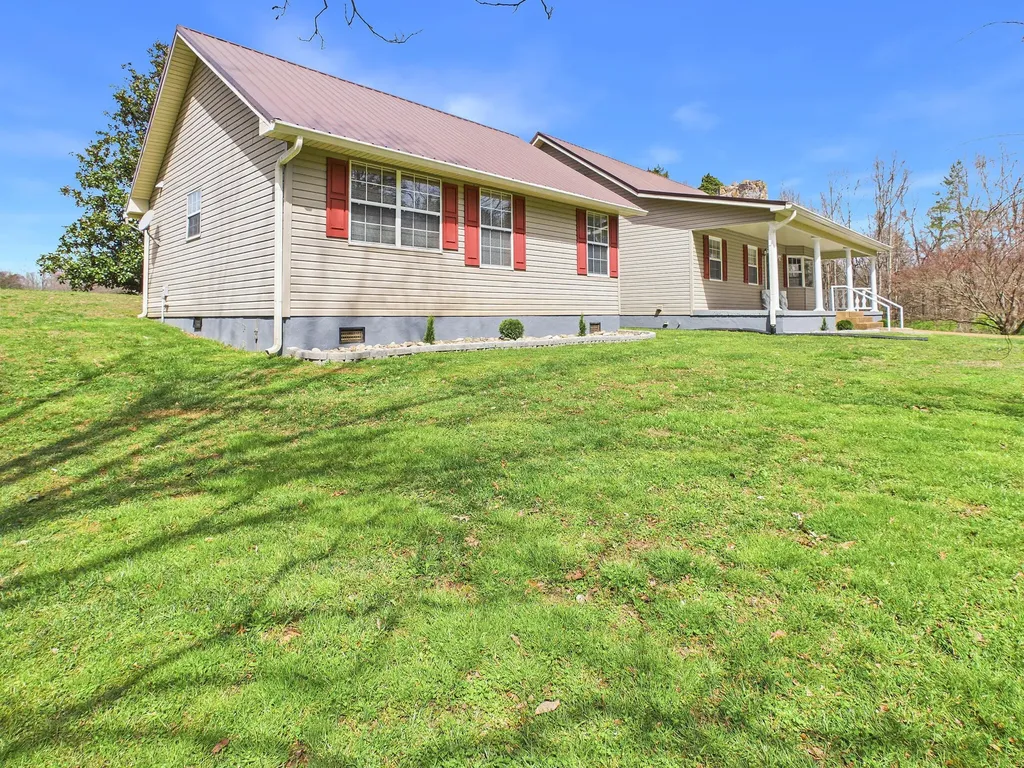 228 County Road 326 Sweetwater TN 37874