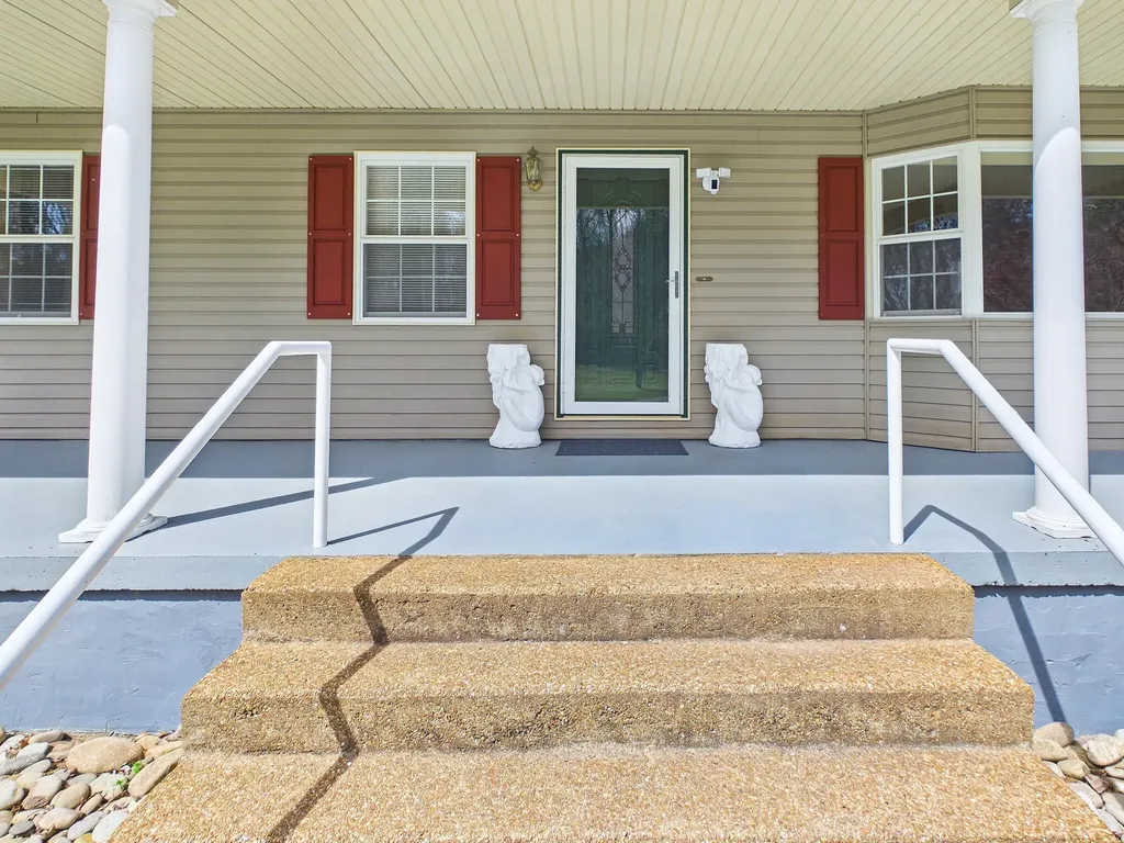 228 County Road 326 Sweetwater TN 37874