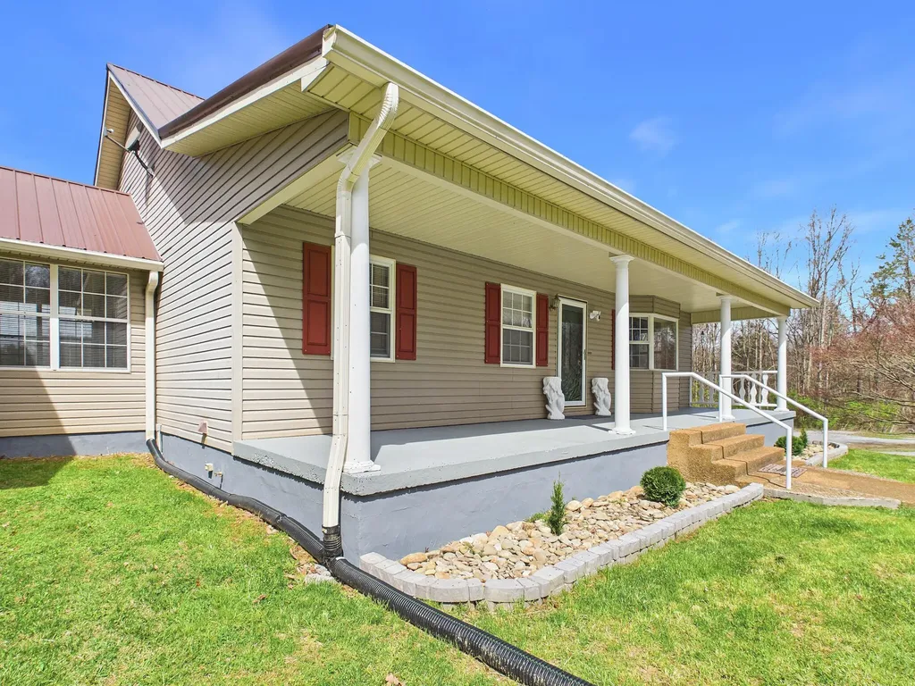 228 County Road 326 Sweetwater TN 37874