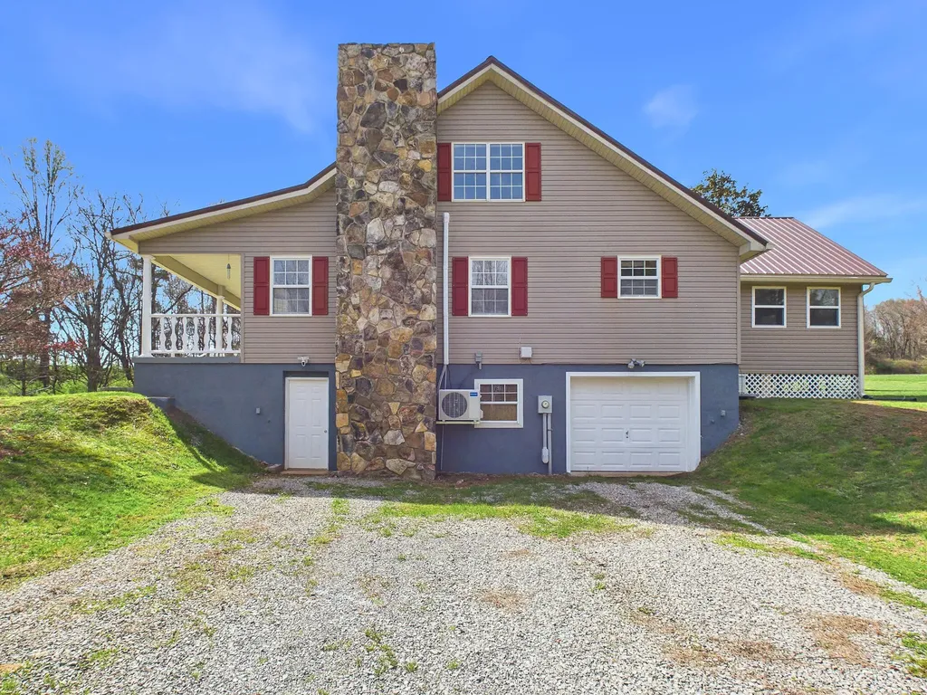 228 County Road 326 Sweetwater TN 37874