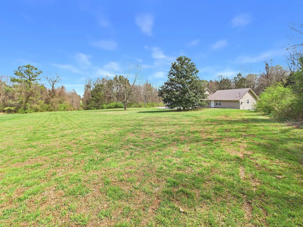 228 County Road 326 Sweetwater TN 37874
