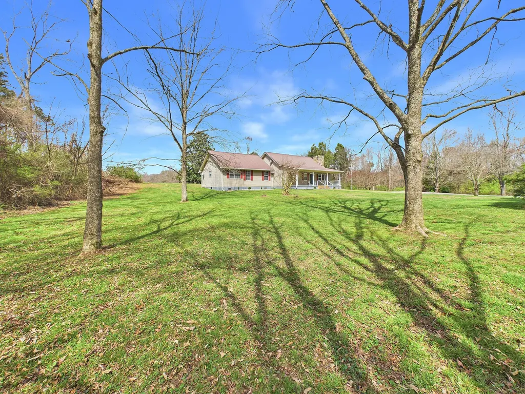 228 County Road 326 Sweetwater TN 37874