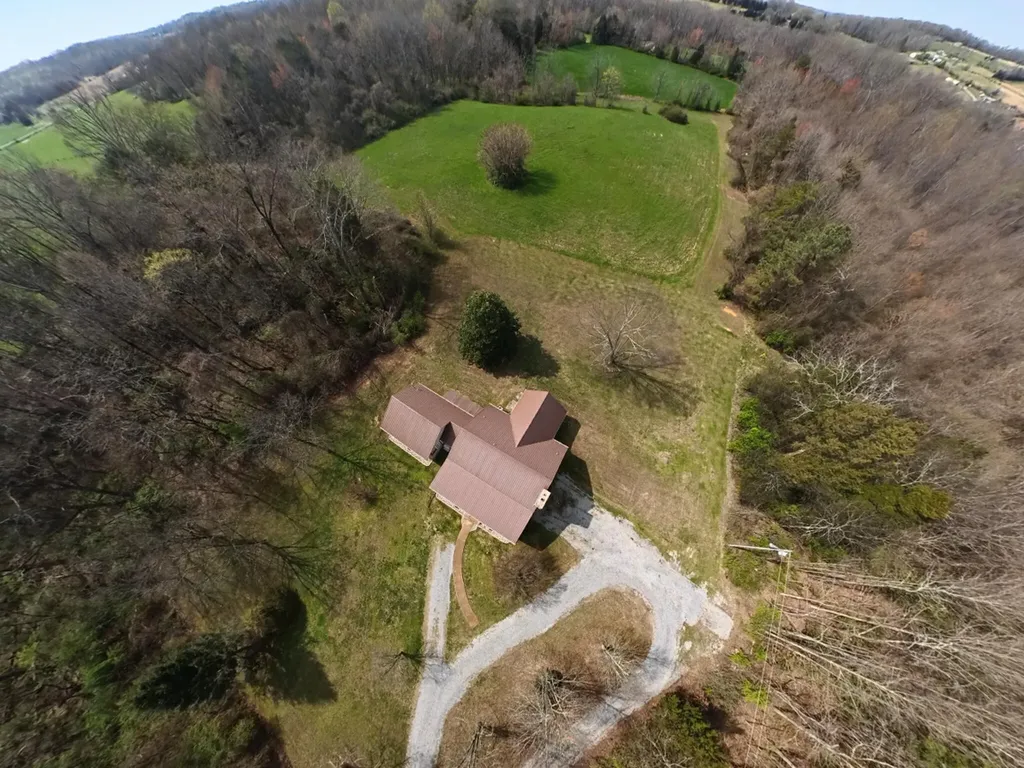 228 County Road 326 Sweetwater TN 37874