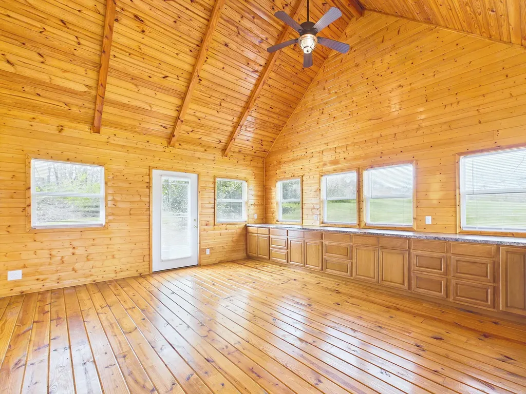 228 County Road 326 Sweetwater TN 37874