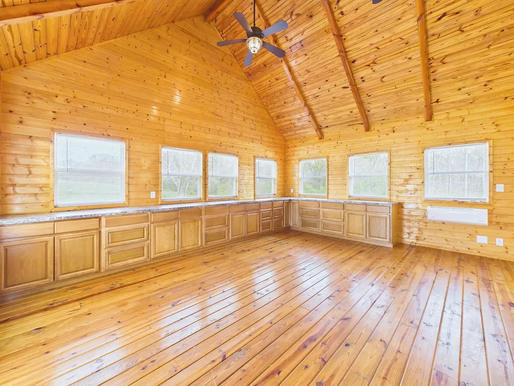 228 County Road 326 Sweetwater TN 37874