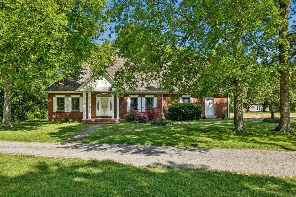 1019 Hilton Lane Castalian Springs TN 37031