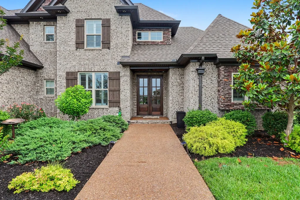 98 Mulberry Grove Gallatin TN 37066