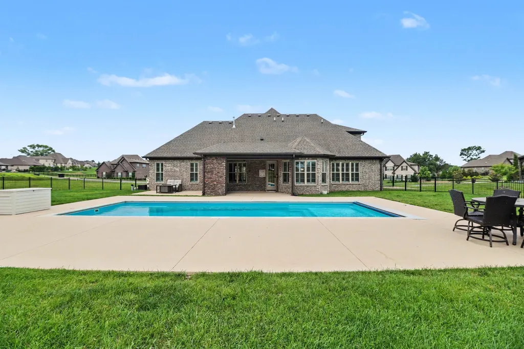98 Mulberry Grove Gallatin TN 37066