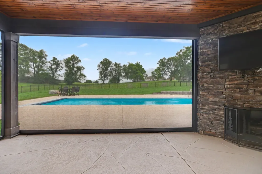 98 Mulberry Grove Gallatin TN 37066