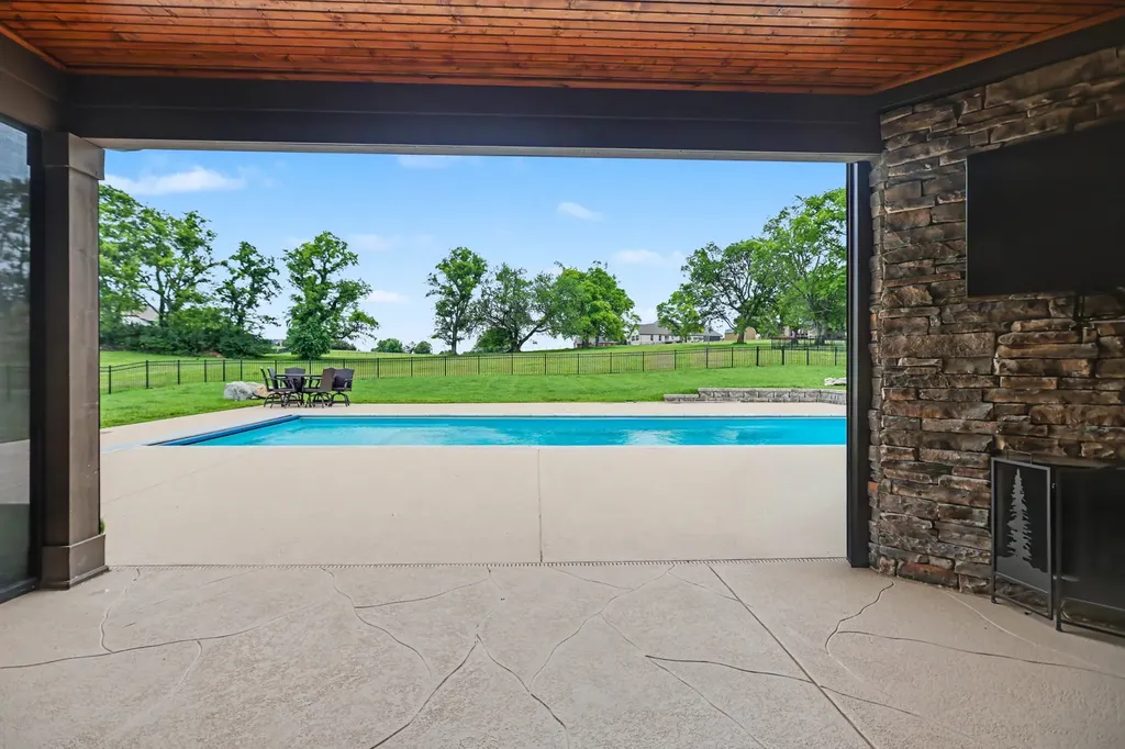 98 Mulberry Grove Gallatin TN 37066