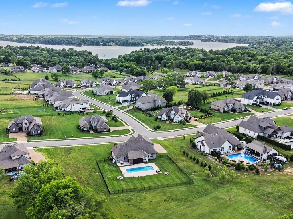 98 Mulberry Grove Gallatin TN 37066
