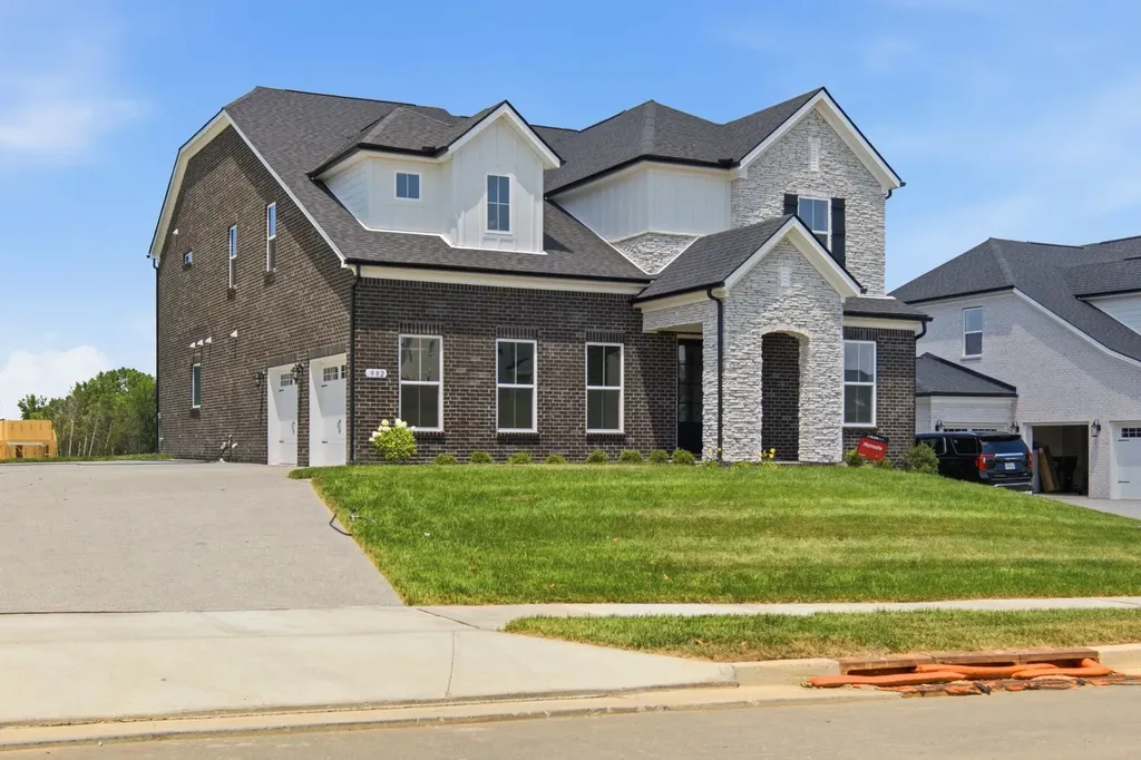 982 Champions Circle Mount Juliet TN 37122