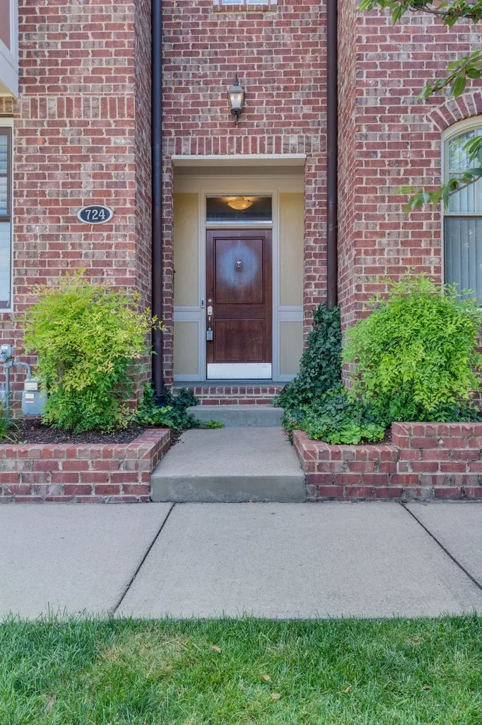 724 4th Avenue North Nashville TN 37219