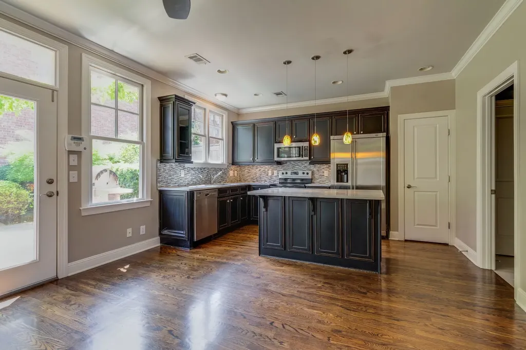 724 4th Avenue North Nashville TN 37219